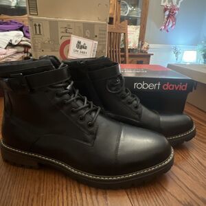 Robert David “Chapter” Men's Black Side Zip Boots - Size 11 M New with Box